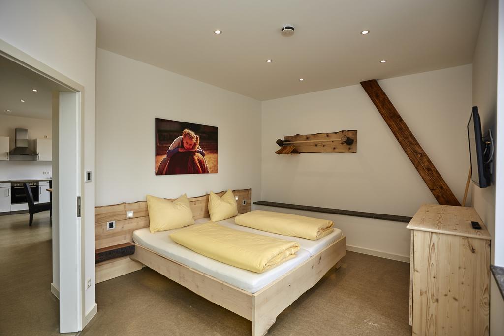 Urlaubsreiterhof Trunk Apartment Igersheim ภายนอก รูปภาพ