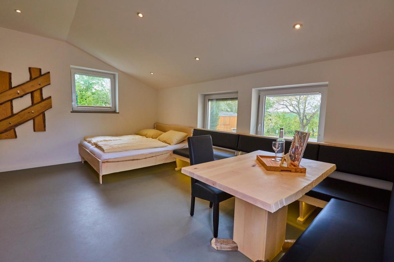 Urlaubsreiterhof Trunk Apartment Igersheim ภายนอก รูปภาพ